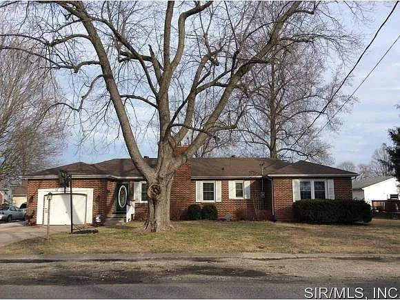 355 Spencer St photo 1