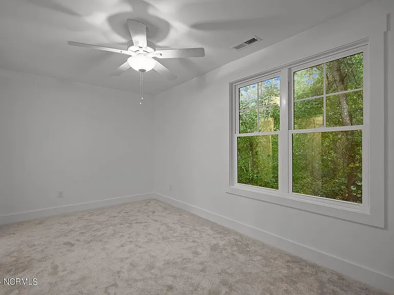3206 Belmont Cir — Photo 24