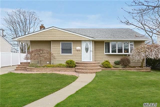 1st image of 34 Andover Ln