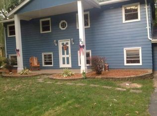 23 Circle Dr, Decatur, IL 62521