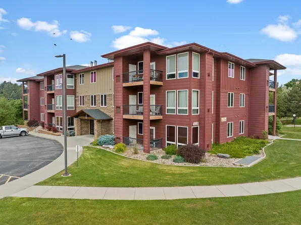 4003 Fairway Hills Dr, Rapid City, SD 57702