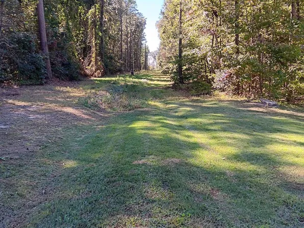 Maple Dr, Colonial Beach, VA 22443