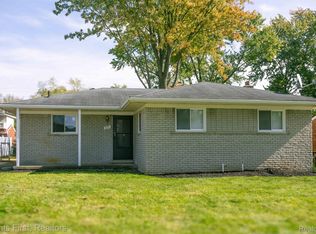 673 Ashburnham St, Auburn Hills, MI 48326