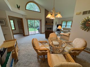 18465 Stonehedge Dr UNIT A, Brookfield, WI 53045