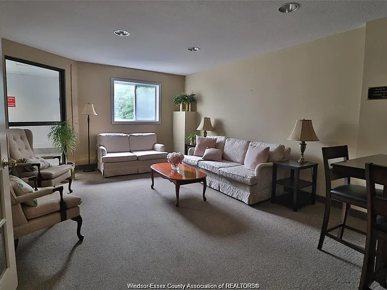 3000 Sandwich St #201 — Photo 29