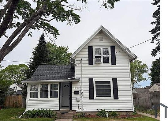 2nd image of 1915 Quincy St