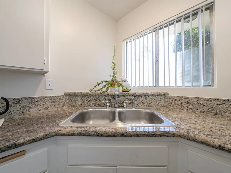 10725 Acama St — Photo 71