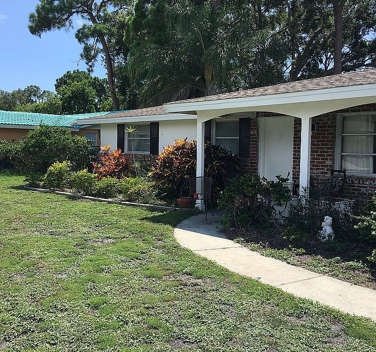 1st image of 2430 Breakwater Cir