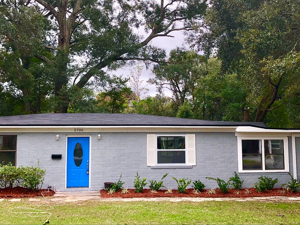 1st image of 5706 Lake Lucina Dr N