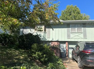 9308 E 27th St S, Independence, MO 64052