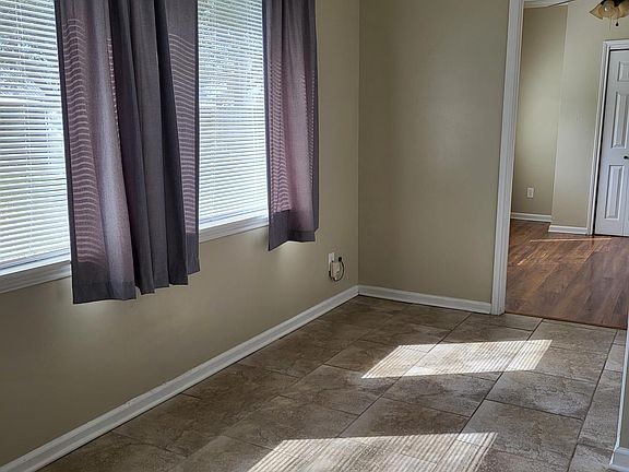 5th image of 202 Lana Dr #202