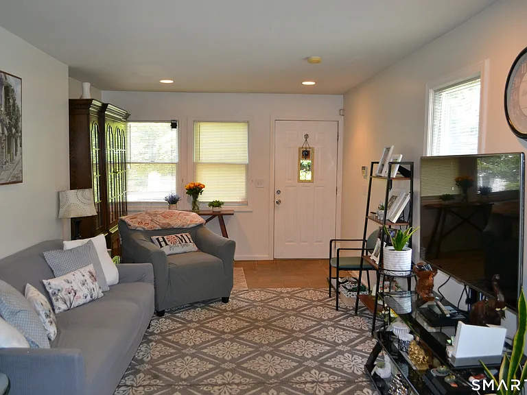 40 Emma Rd — Photo 7