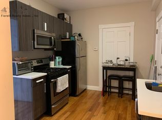 155 Boston St #4R, Salem, MA 01970
