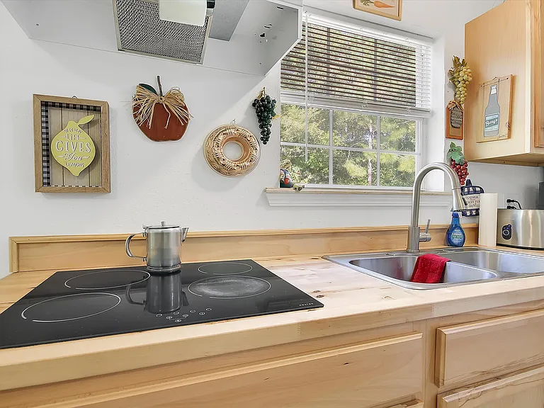 Tiny Apartment Rentals — Photo 25