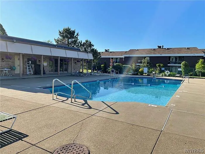 205 Charter Oaks Dr — Photo 10