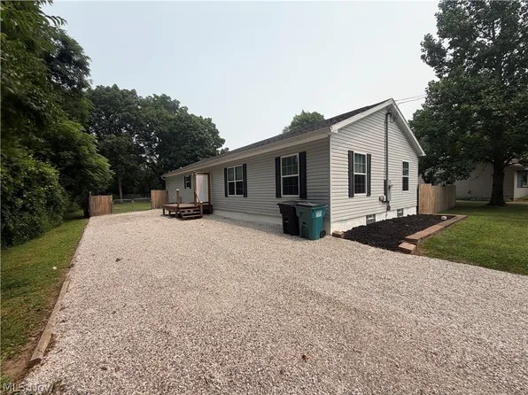 40 Tuckmere Dr, Painesville, OH 44077