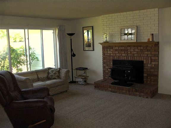 3rd image of 2525 S Apple Dr
