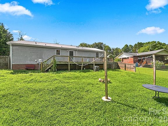 4th image of 425 Heritage Farm Rd