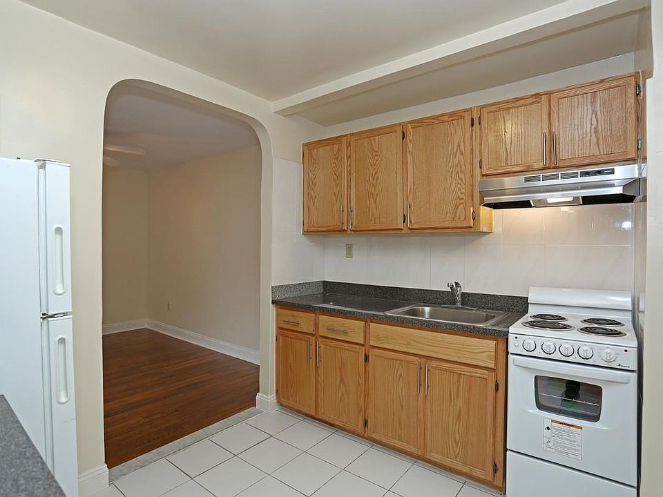 1st image of 14804 90th Ave #33-31B