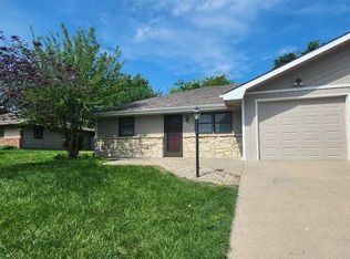 712 Tamerisk Dr, Junction City, KS 66441