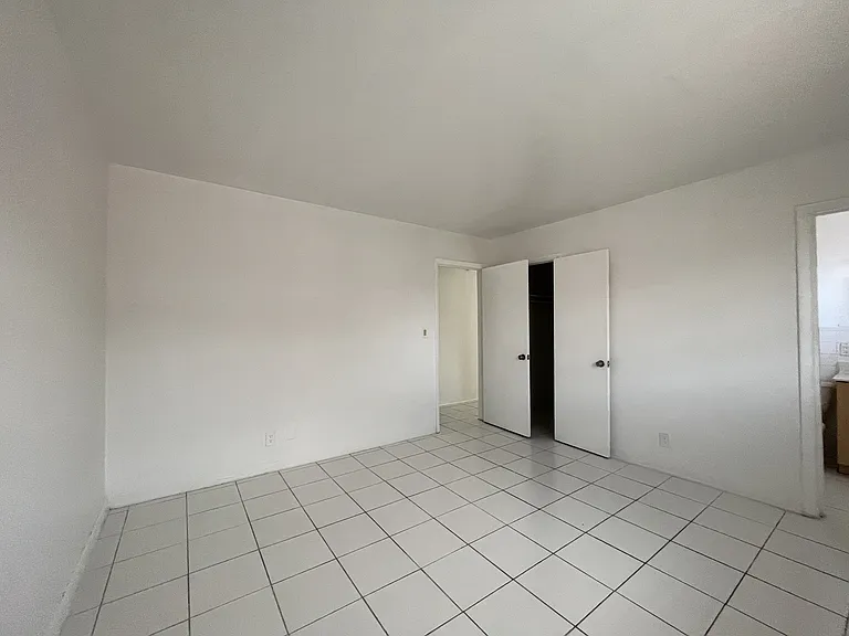 2303 Adams St #1 — Photo 14