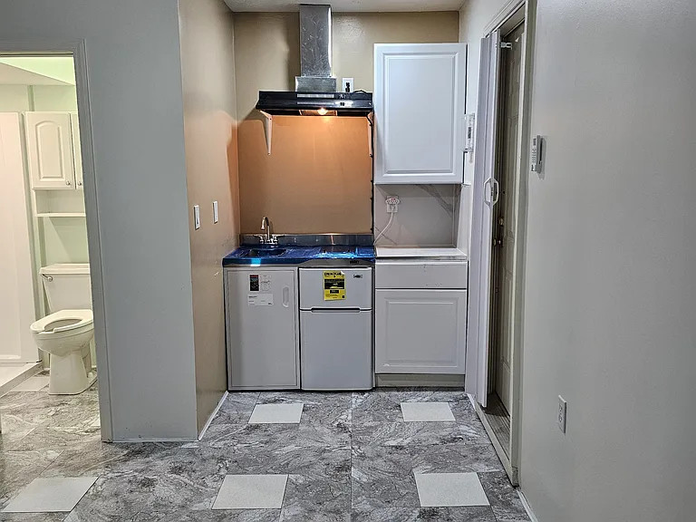 233 Whistle Way — Photo 3