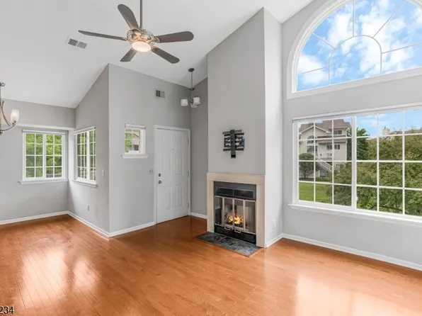 1 Danbury Ct, Bedminster, NJ 07921