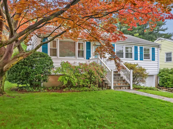 11 Arbor Drive, Norwalk, CT 06854