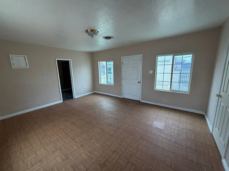 503 California Ave — Photo 15