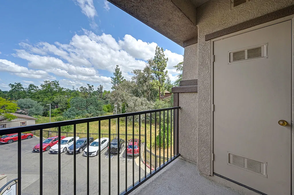 12400 Fair Oaks Blvd — Photo 1