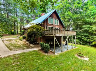 1355 Bowling Rd, Fuquay Varina, NC 27526