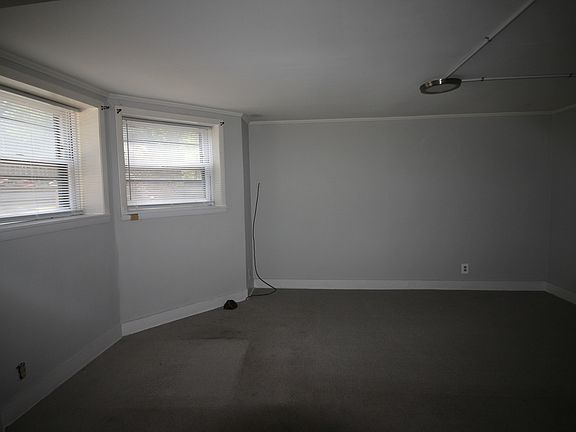 5th image of 834 Sherman Ave #1