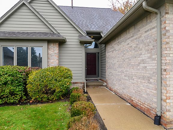 4th image of 24627 Edgewood Dr #1