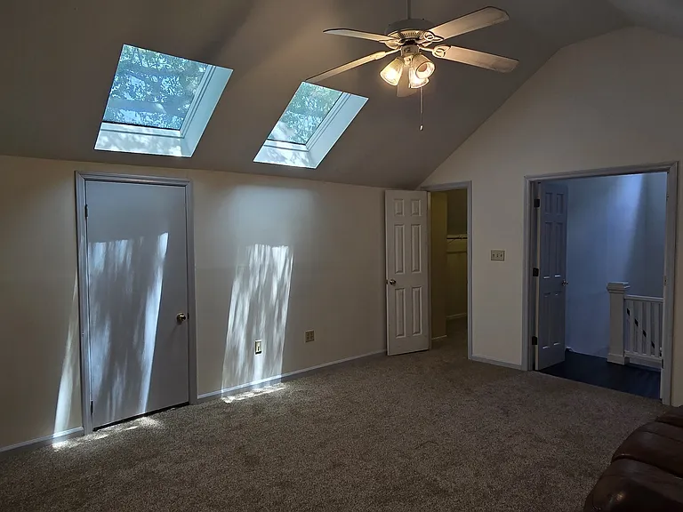 712 Stonewall St — Photo 45