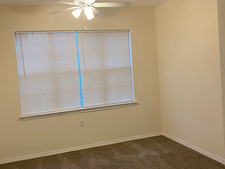 8225 Claire Ann Dr — Photo 15