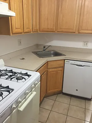 Rented by Charles Coutinho LLC | media 22