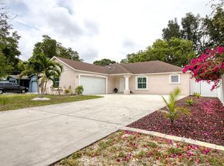 1329 Pine Ave NW, Largo, FL 33770