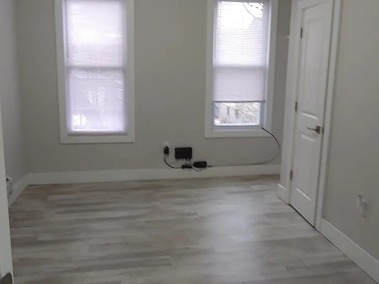 207 Webster Ave #2A — Photo 4