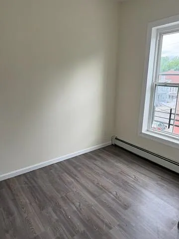 55 Carpenter Ave #3 — Photo 2