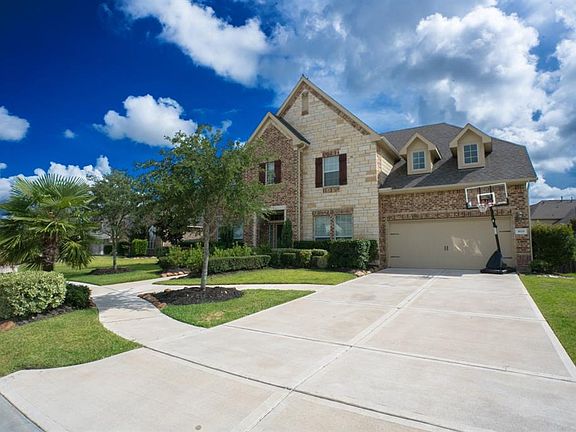2nd image of 3615 Cameron Bluff Ln