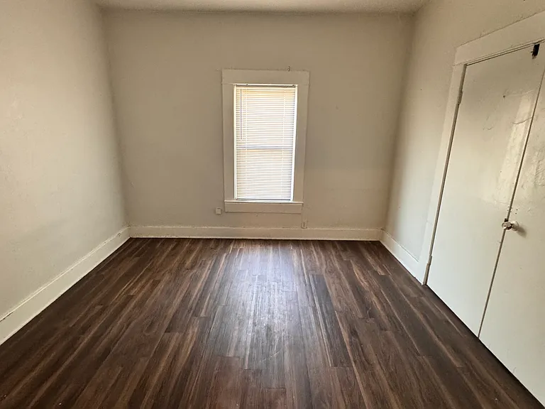 2424 E 7th St #1 — Photo 5