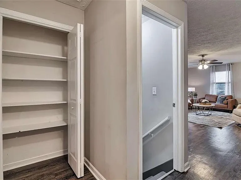 4145 Dustin Dr — Photo 18