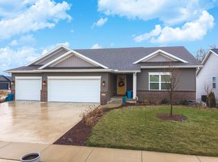 1004 Bach Dr, Bloomington, IL 61704