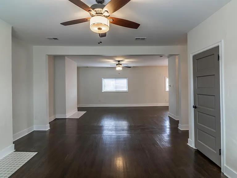1021 Portland St #2 — Photo 2