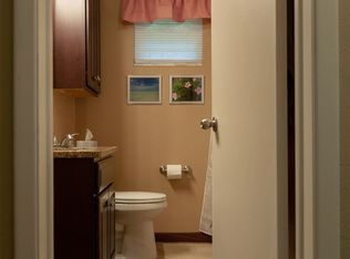 220 Amity Rd, Glenshaw, PA 15116