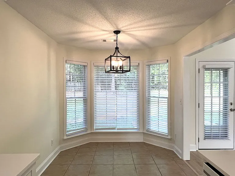 134 Stone Brooke Dr — Photo 12