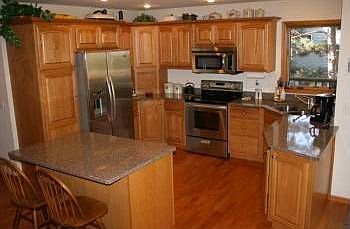 5th image of 571 Woodland Ln