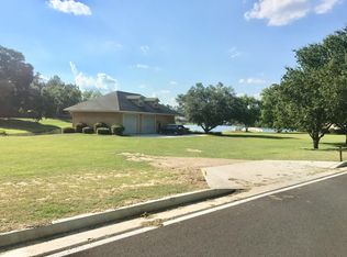 15 Sandhammock Lake Rd, Tifton, GA 31793