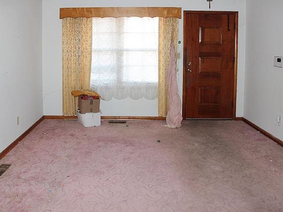 4th image of 2804 NW 22nd St