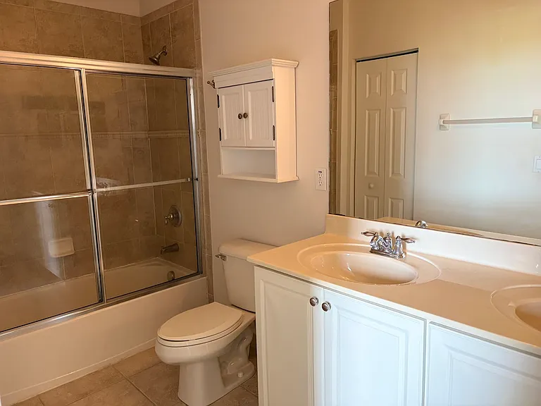 1077 Cheval Dr — Photo 16